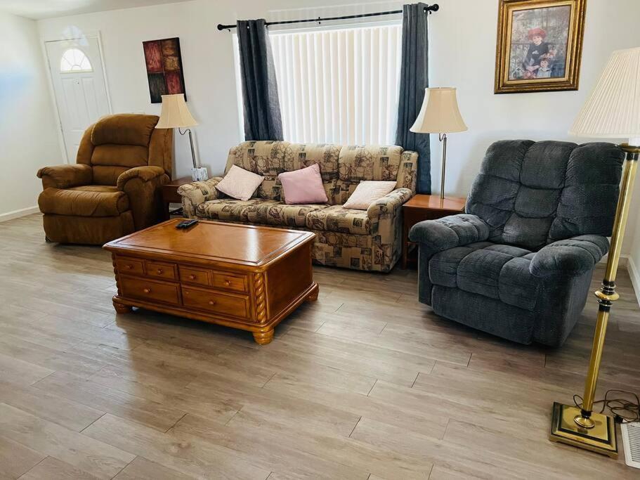 Death Valley/Prairiefire 3Bd/2Ba Home W/ Kitchen 帕伦普 外观 照片